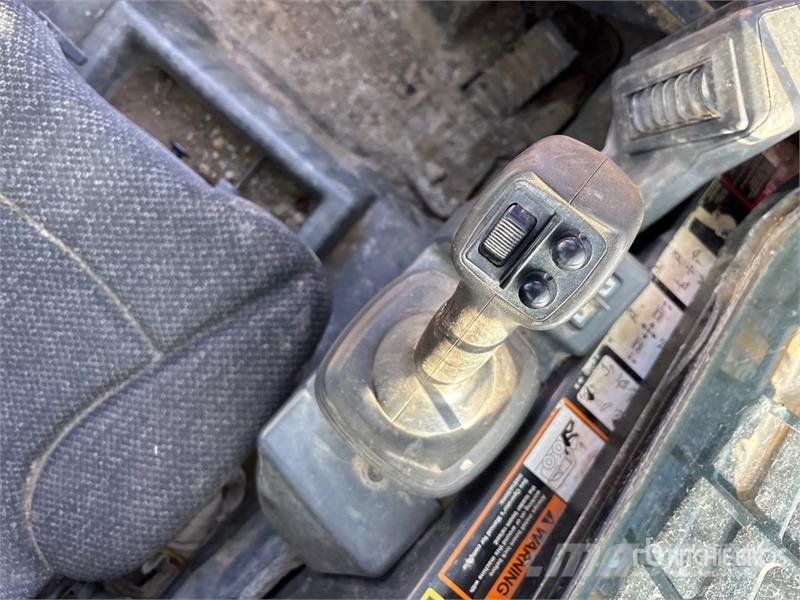 John Deere 325G Krautuvai su šoniniu pasukimu