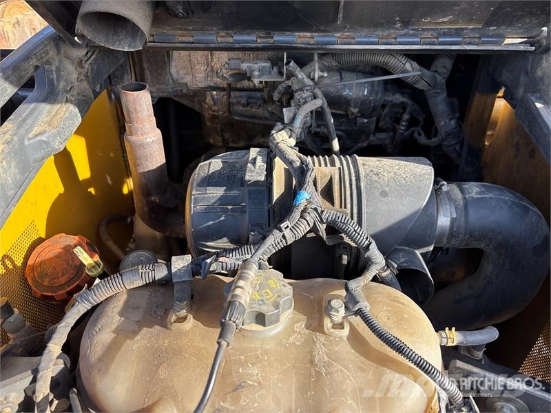 John Deere 325G Krautuvai su šoniniu pasukimu