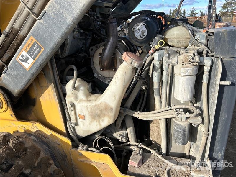 John Deere 325G Chargeuse compacte