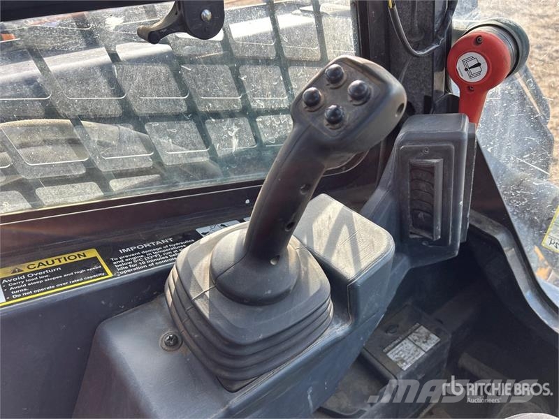 John Deere 325G Chargeuse compacte