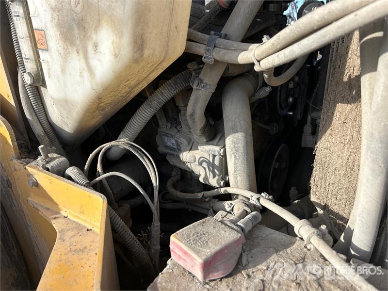 John Deere 325G Chargeuse compacte