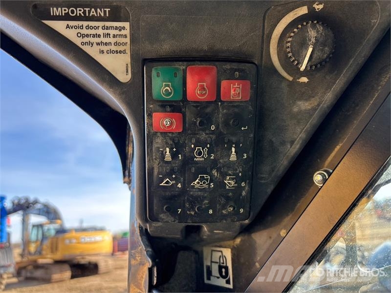 John Deere 325G Krautuvai su šoniniu pasukimu