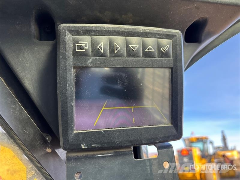 John Deere 325G Krautuvai su šoniniu pasukimu