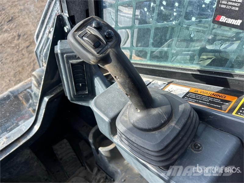 John Deere 325G Chargeuse compacte