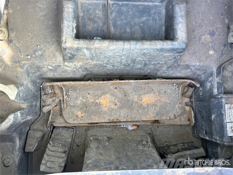 John Deere 325G Chargeuse compacte