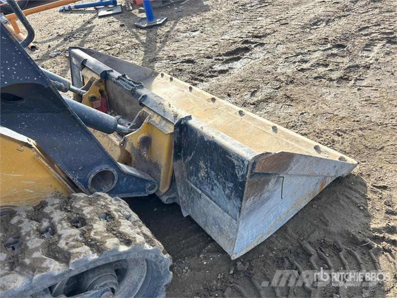 John Deere 325G Chargeuse compacte