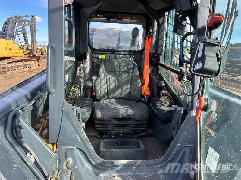 John Deere 325G Chargeuse compacte