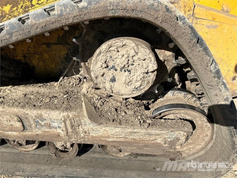 John Deere 329D Мини-погрузчики