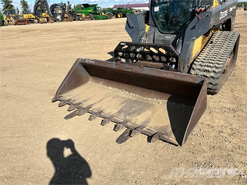 John Deere 329D Мини-погрузчики