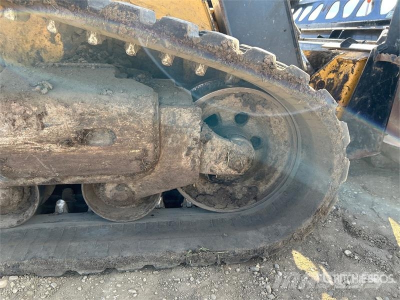 John Deere 329D Мини-погрузчики