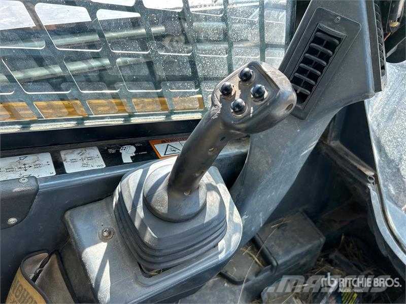John Deere 329D Мини-погрузчики