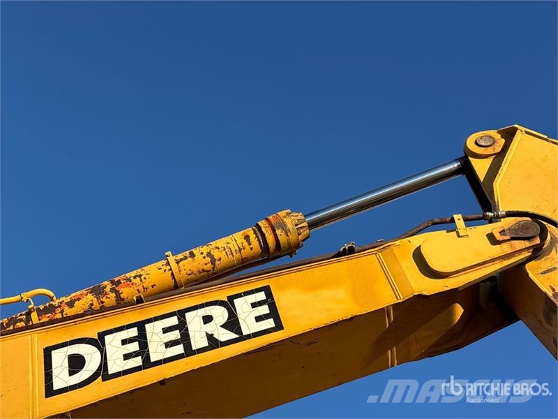 John Deere 330C LC Tracked Excavator Kāpurķēžu ekskavatori