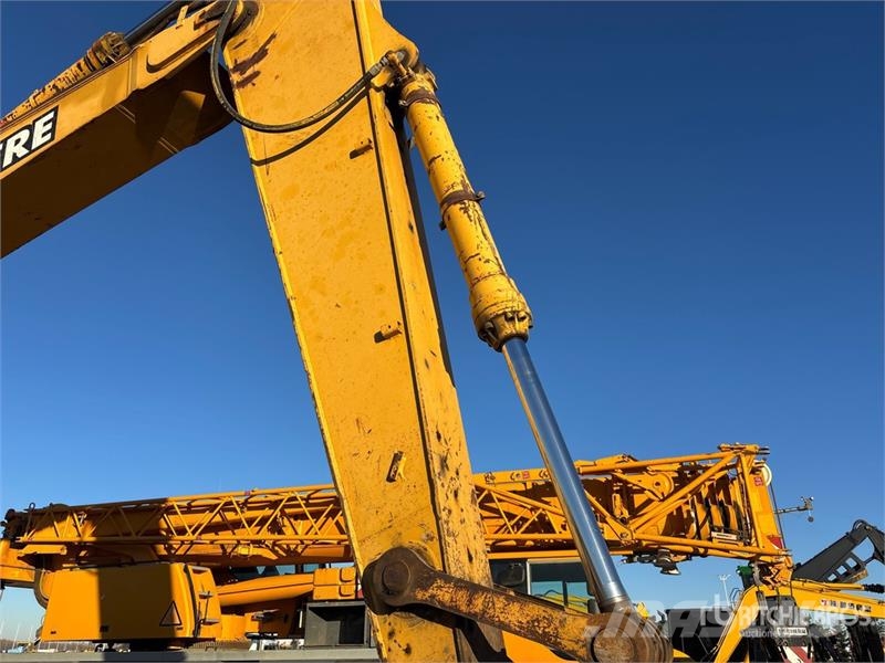 John Deere 330C LC Tracked Excavator Kāpurķēžu ekskavatori
