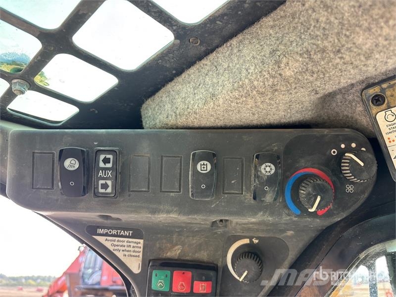 John Deere 331G Kompaktlader