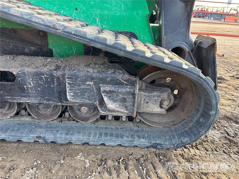 John Deere 331G Lietoti riteņu kompaktiekrāvēji