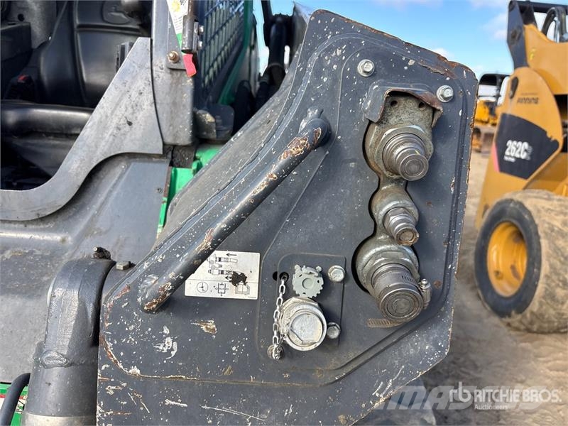 John Deere 331G Kompaktlader