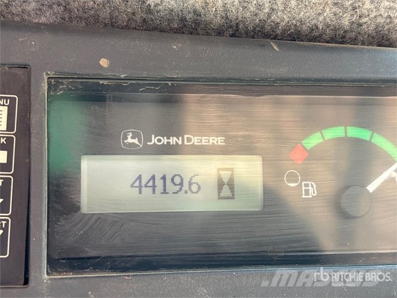 John Deere 331G Lietoti riteņu kompaktiekrāvēji