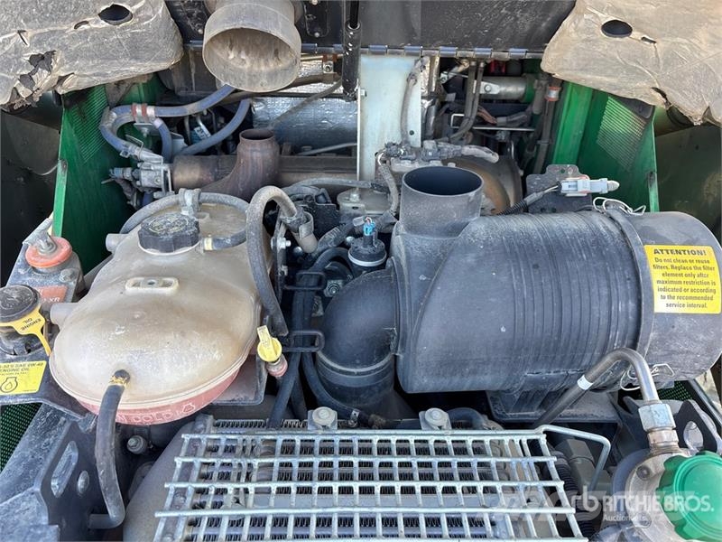 John Deere 331G Kompaktlader