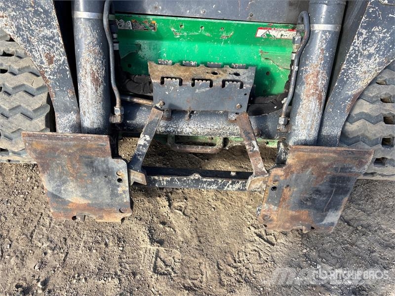 John Deere 331G Kompaktlader