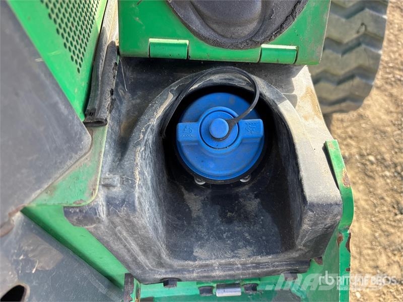John Deere 331G Kompaktlader