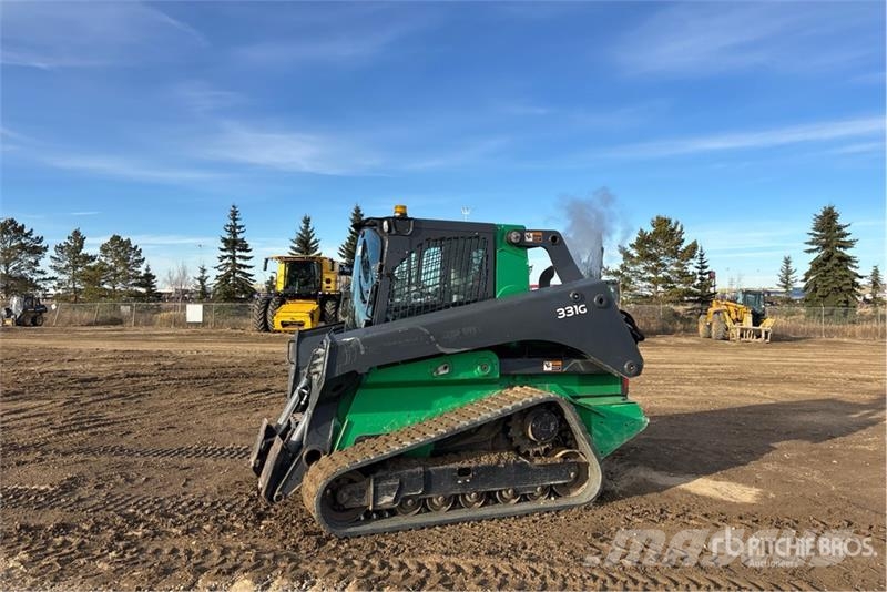 John Deere 331G Lietoti riteņu kompaktiekrāvēji