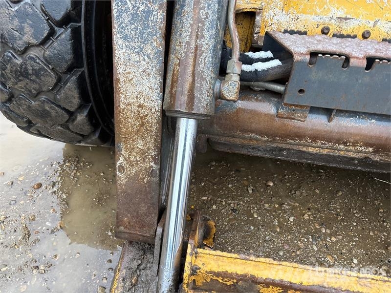 John Deere 332D Kompaktlader