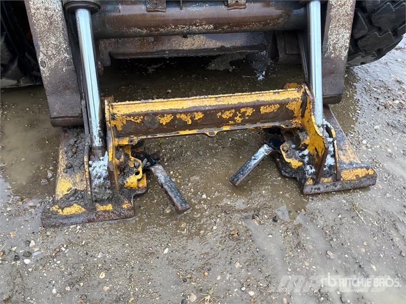John Deere 332D Kompaktlader