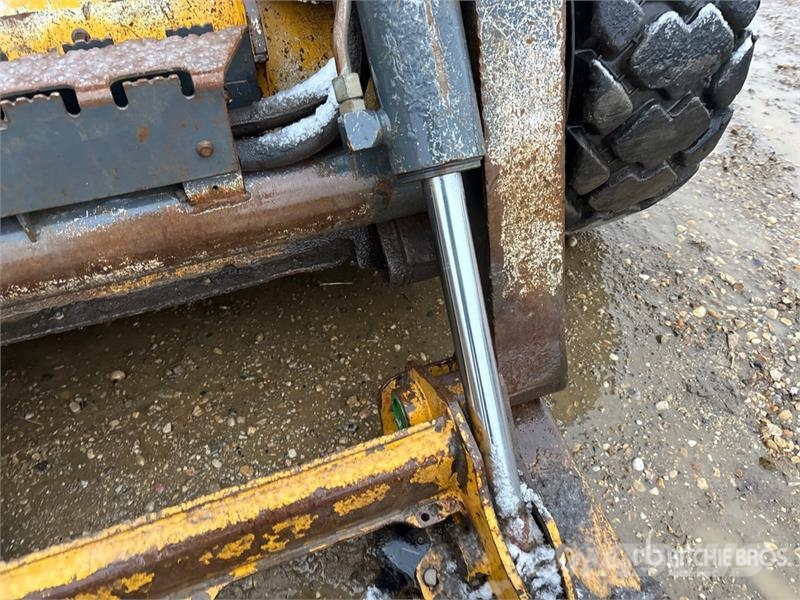 John Deere 332D Kompaktlader
