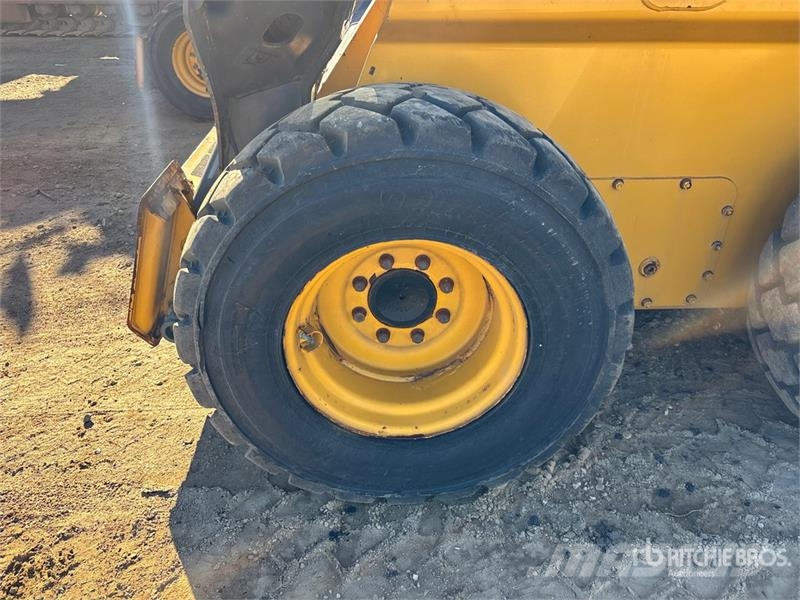 John Deere 332G Skid steer mini nakladalci