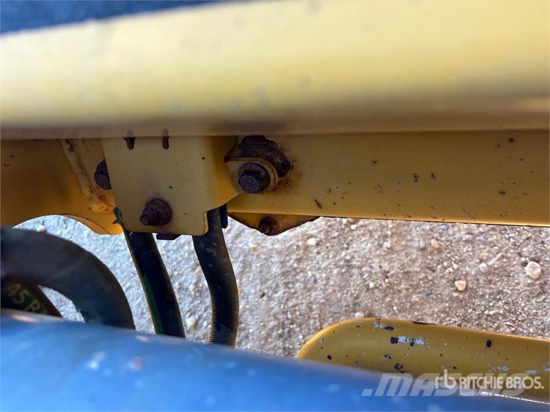 John Deere 332G Skid steer mini nakladalci