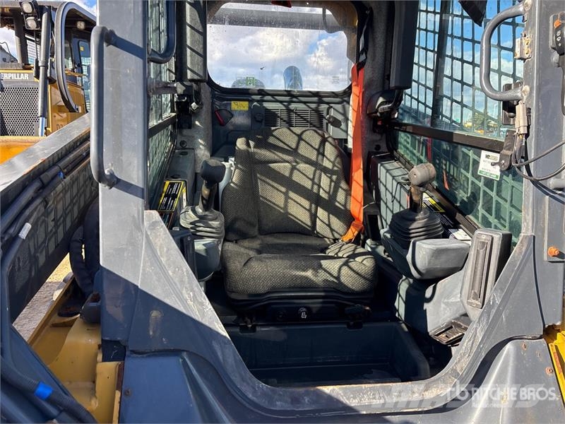 John Deere 332G Skid steer mini nakladalci