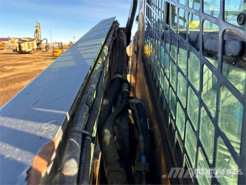 John Deere 333G Krautuvai su šoniniu pasukimu