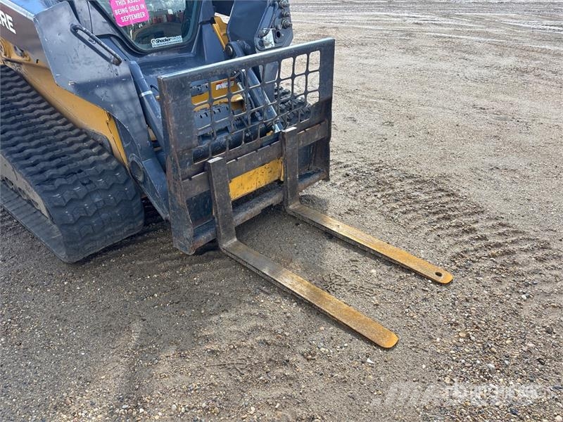 John Deere 333G Skid steer loaders