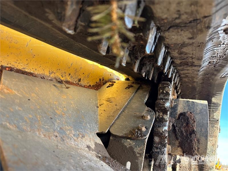 John Deere 333G Krautuvai su šoniniu pasukimu
