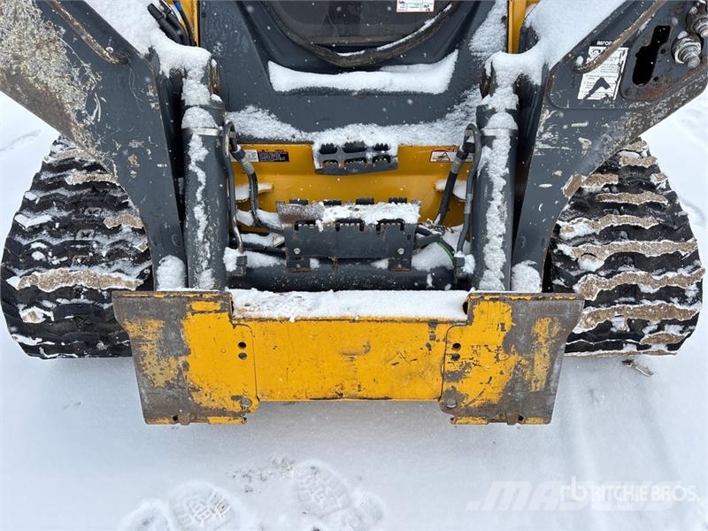 John Deere 333G Skid steer loderler