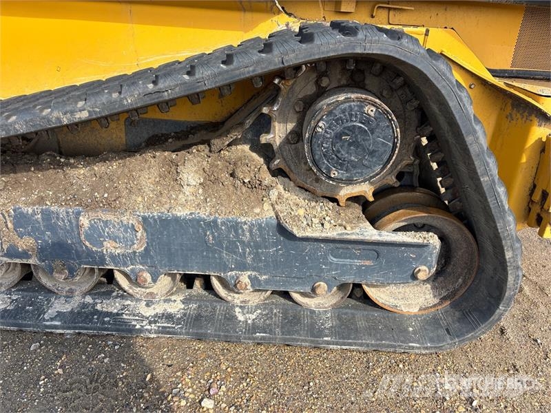 John Deere 333G Skid steer loaders