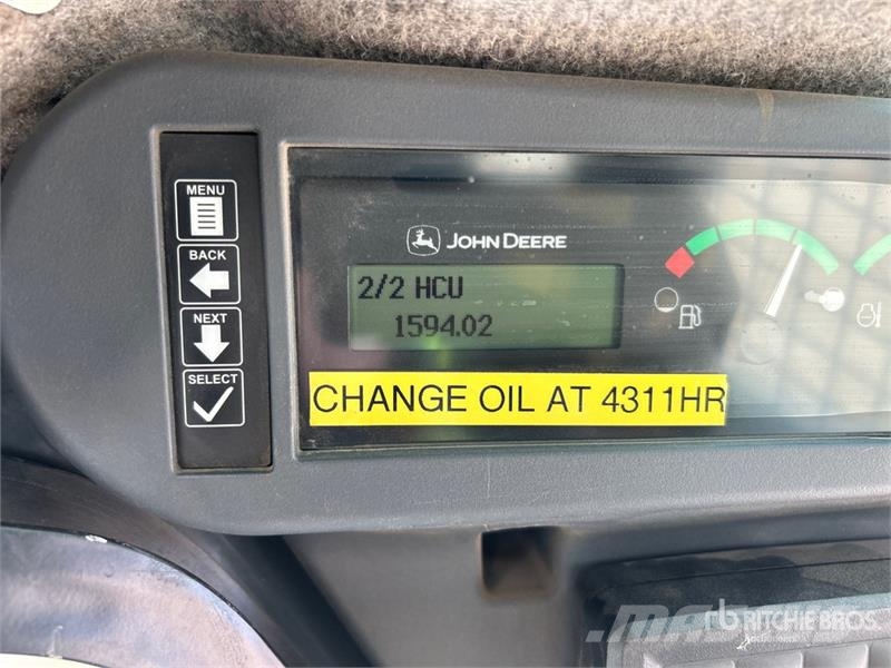 John Deere 333G Smykem řízené nakladače
