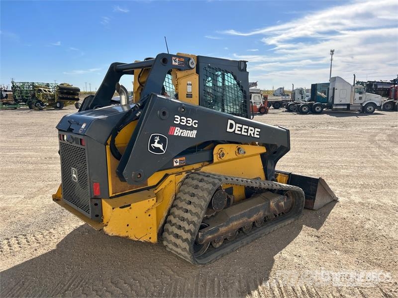John Deere 333G Smykem řízené nakladače