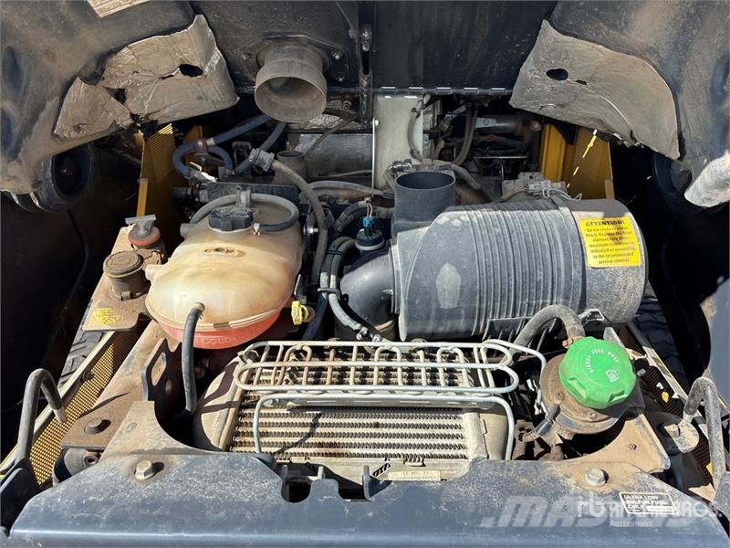 John Deere 333G Skid steer loaders