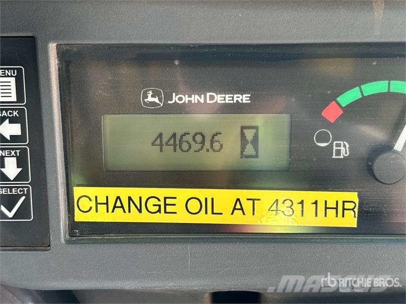 John Deere 333G Smykem řízené nakladače
