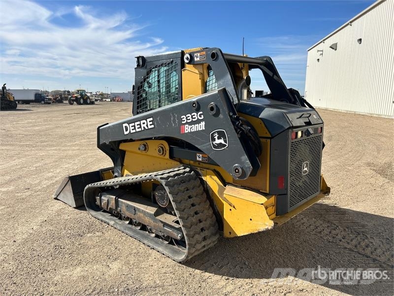 John Deere 333G Smykem řízené nakladače