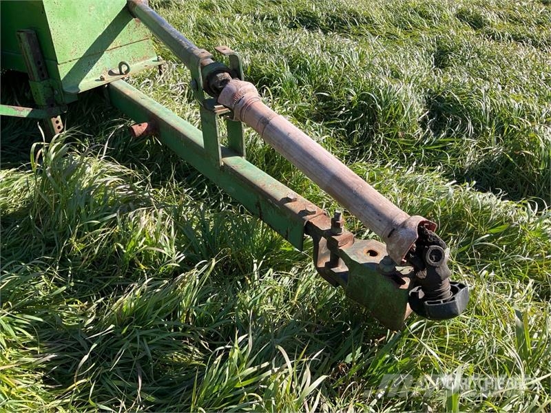 John Deere 336 Square Baler محزمات مربعة