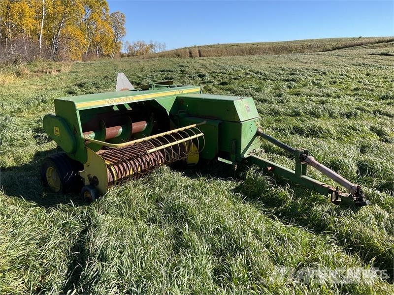 John Deere 336 Square Baler محزمات مربعة