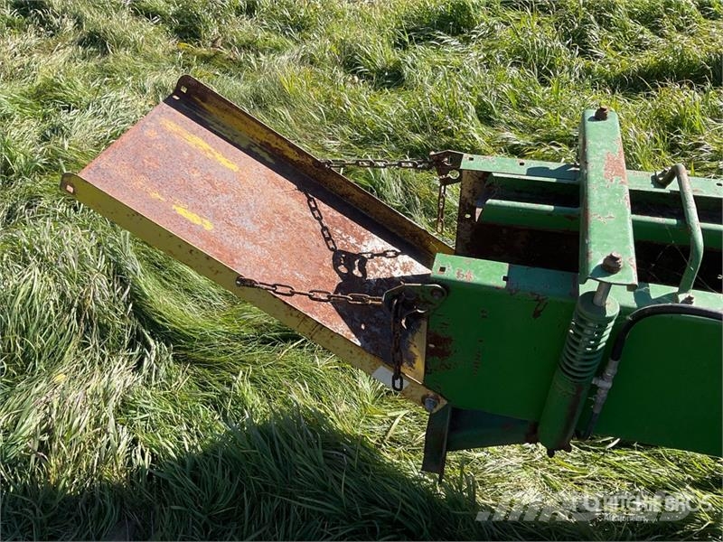 John Deere 336 Square Baler محزمات مربعة