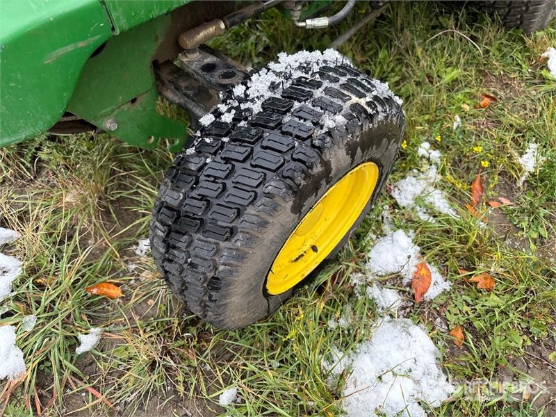 John Deere 345 2WD Utility Tractor 小型拖拉机