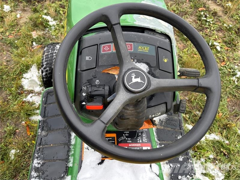 John Deere 345 2WD Utility Tractor 小型拖拉机