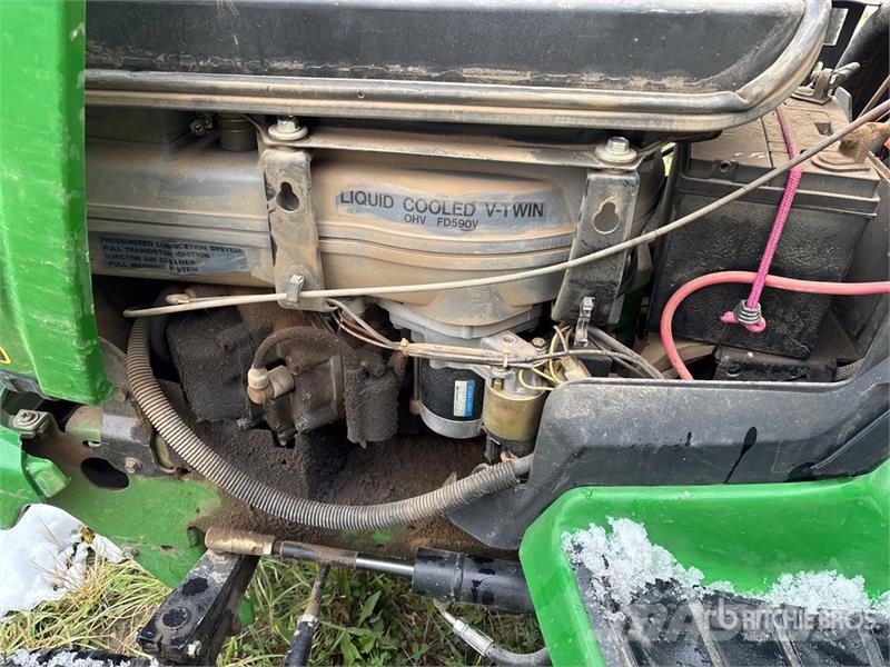 John Deere 345 2WD Utility Tractor 小型拖拉机