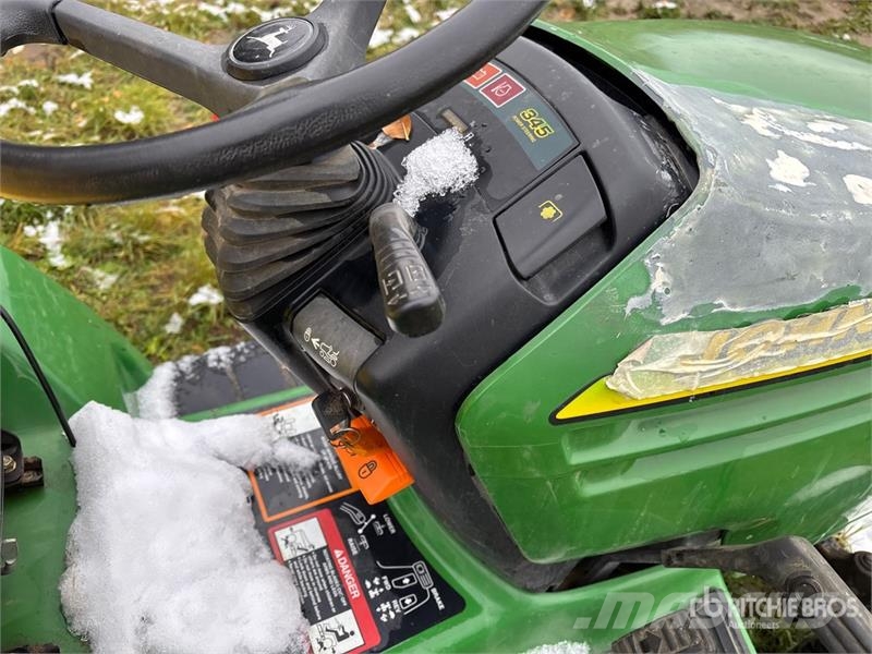 John Deere 345 2WD Utility Tractor 小型拖拉机