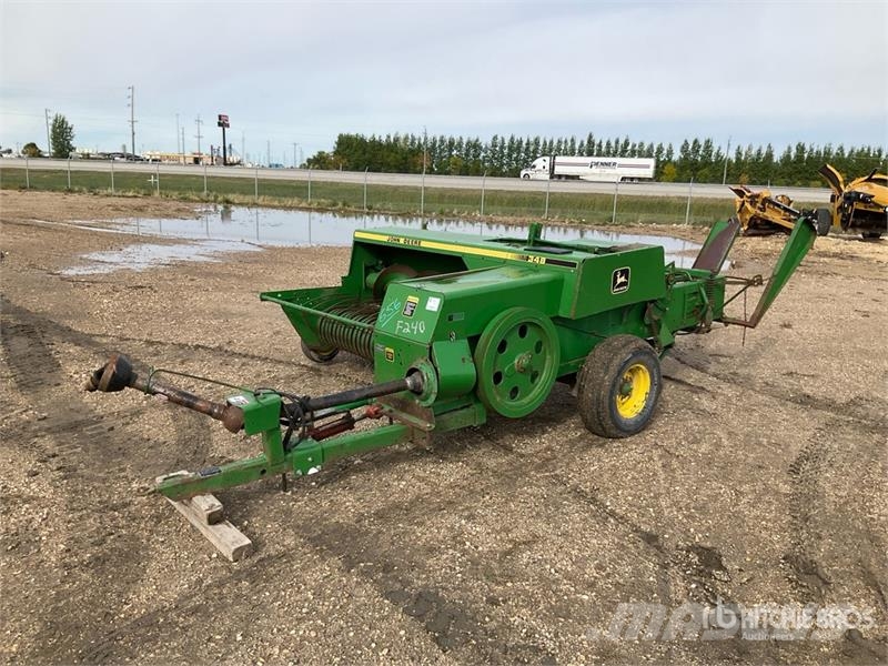 John Deere 348 Kanttipaalaimet