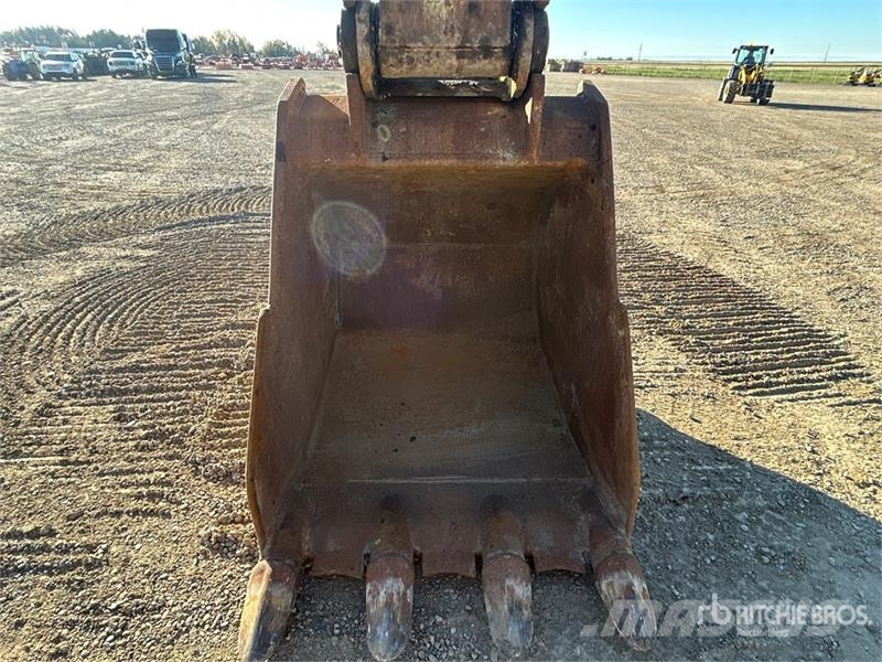 John Deere 350GLC Tracked Excavator حفارات زحافة